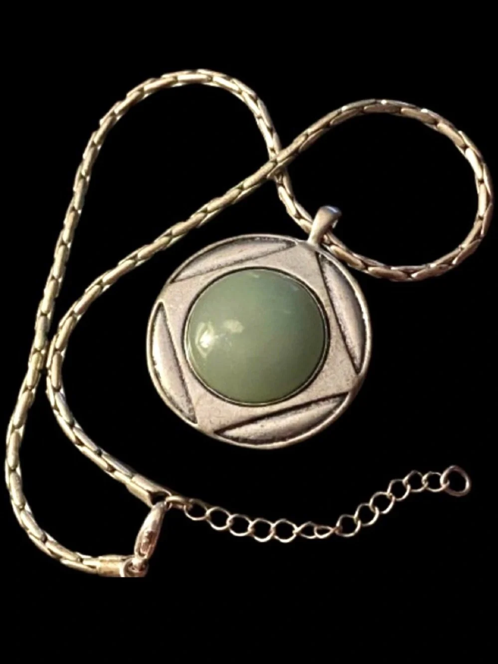 Silver Chocker Snake Bamboo Link Necklace Round Green Gemstone Cabochon Pendant
